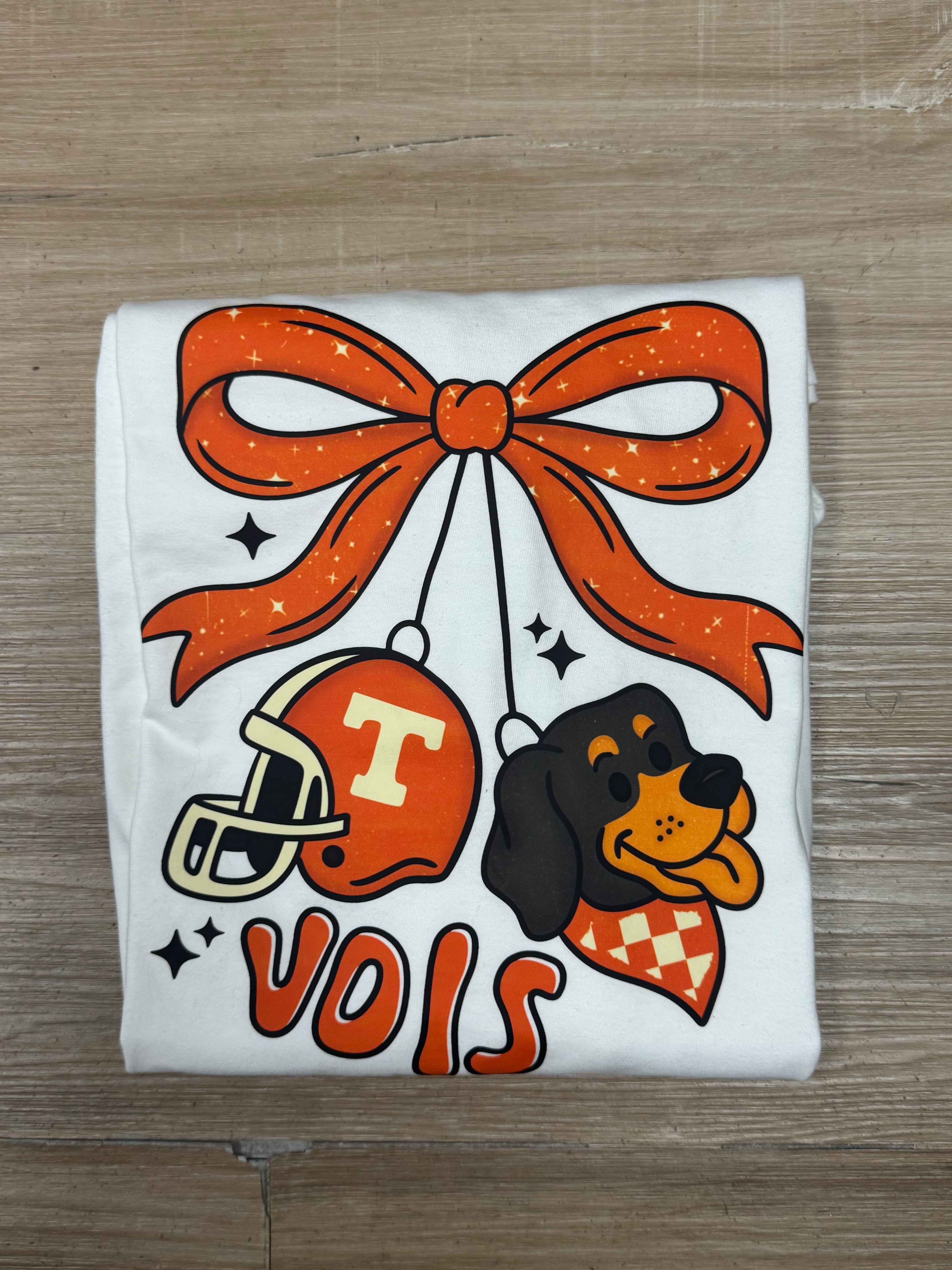 Tennessee Volunteers Bow with Dog and Helmet tee