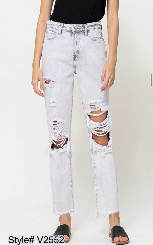 DISTRESSED RIGID MOM JEANS