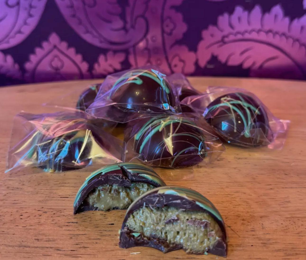 DUBAI CHOCLATE BALLS (3 Piece)