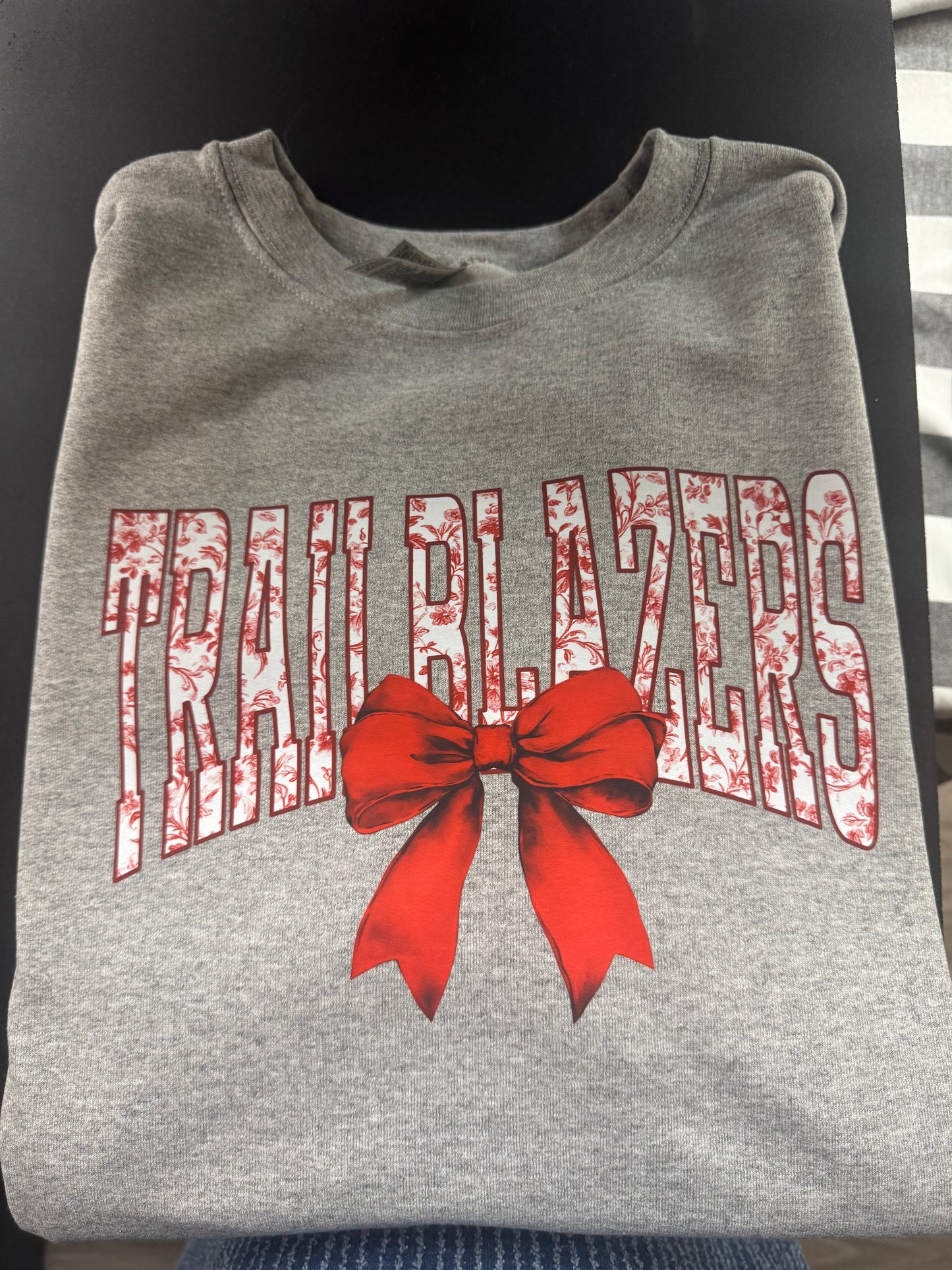 Poole Trailblazers Floral Tolie On Grey