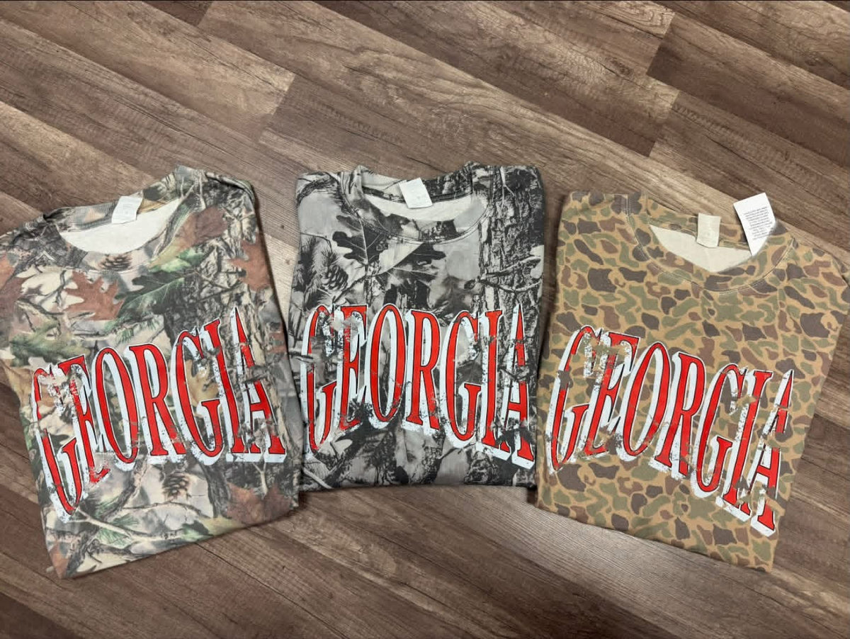 Georgia distressed varsity on camo variants tee