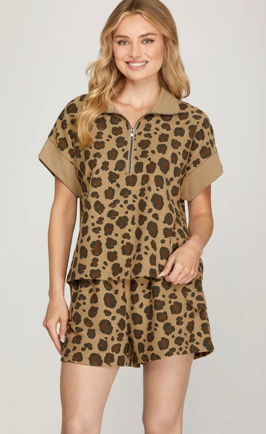 HALF SLEEVE LEOPARD PRINT KNIT HALF ZIP MOCK NECK SWEATSHIRT TOP- set sold separately