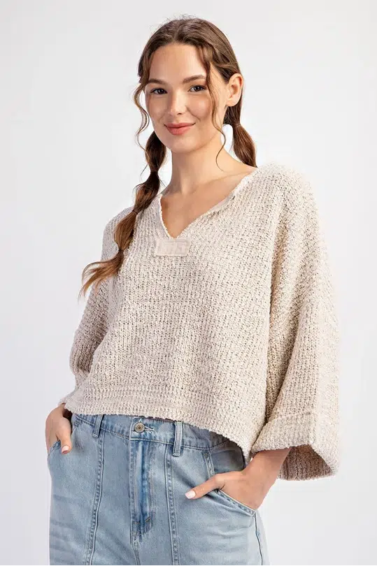 TEXTURED V-NECK LONG SLEEVE SWEATER