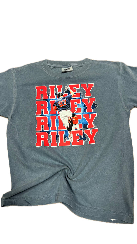 Riley stacked youth cc tee