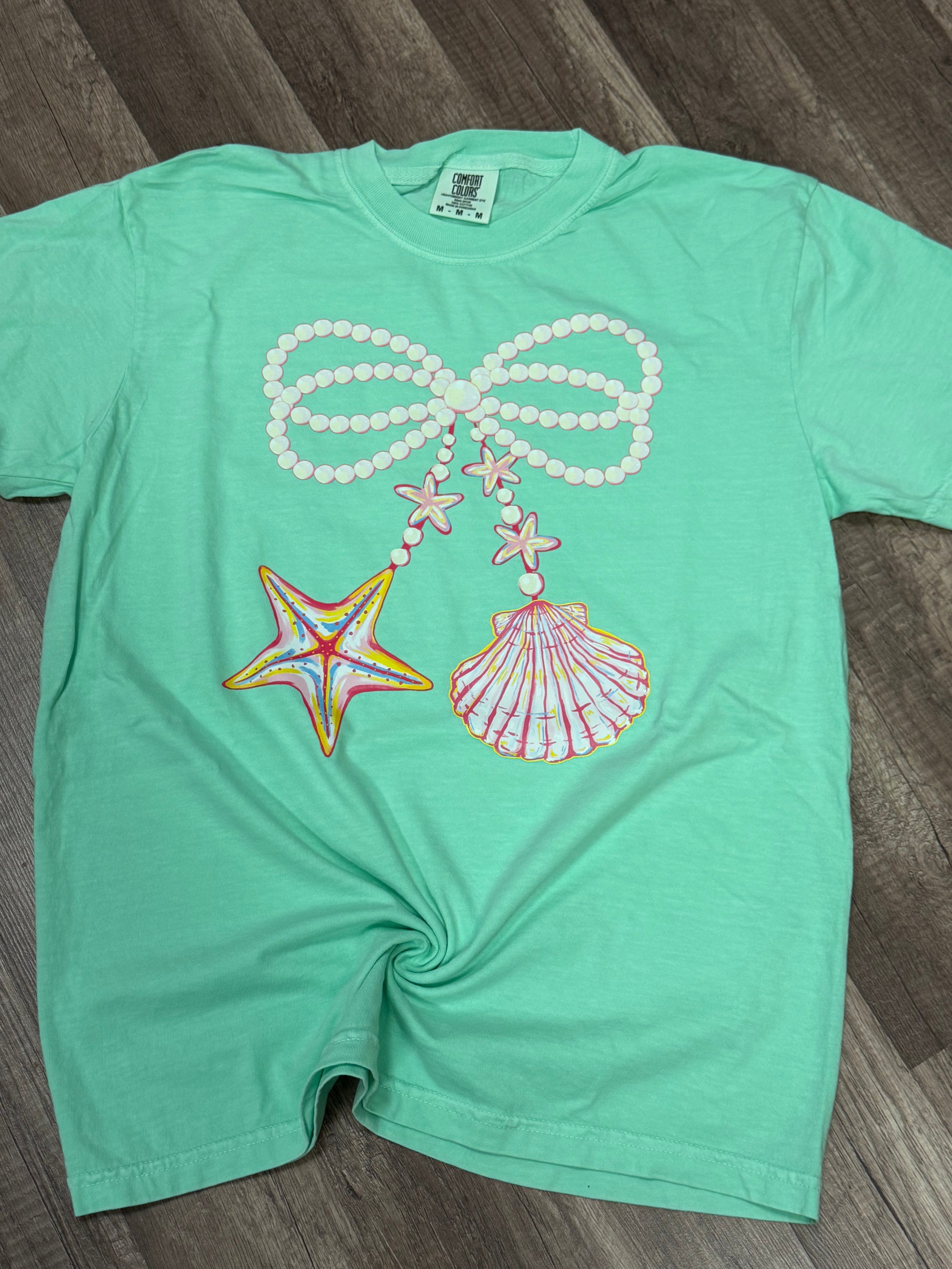 Pearl Bow with Shells CC tee