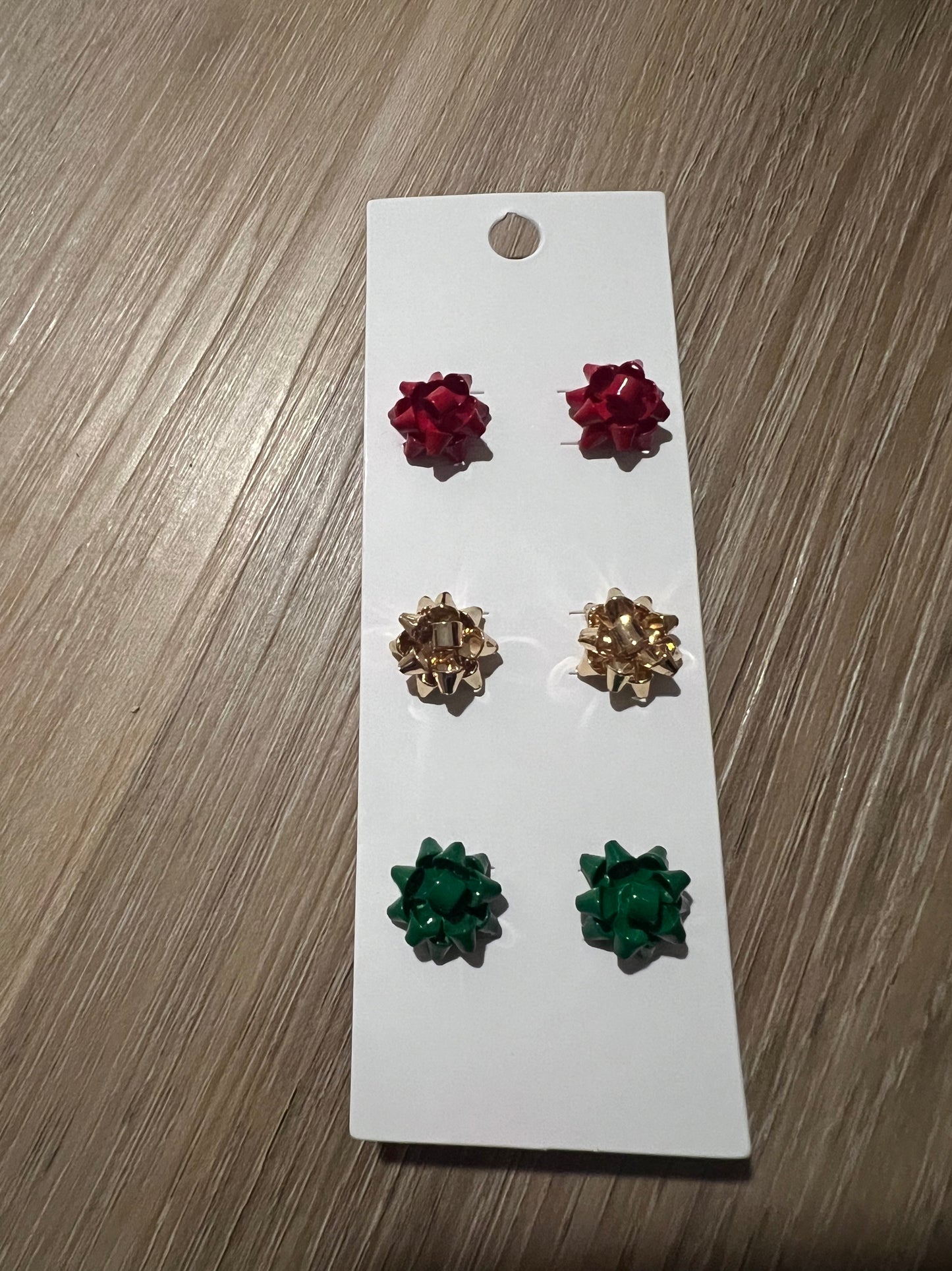 Three Pack Present Bow Studs