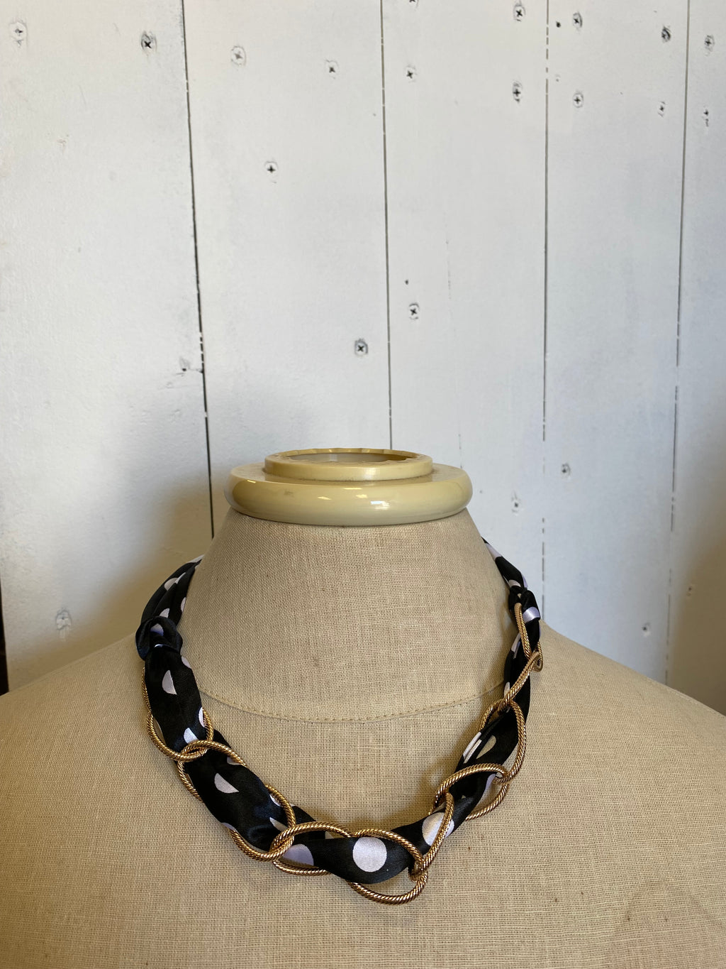 Scarf & Textured Chain Link Necklace