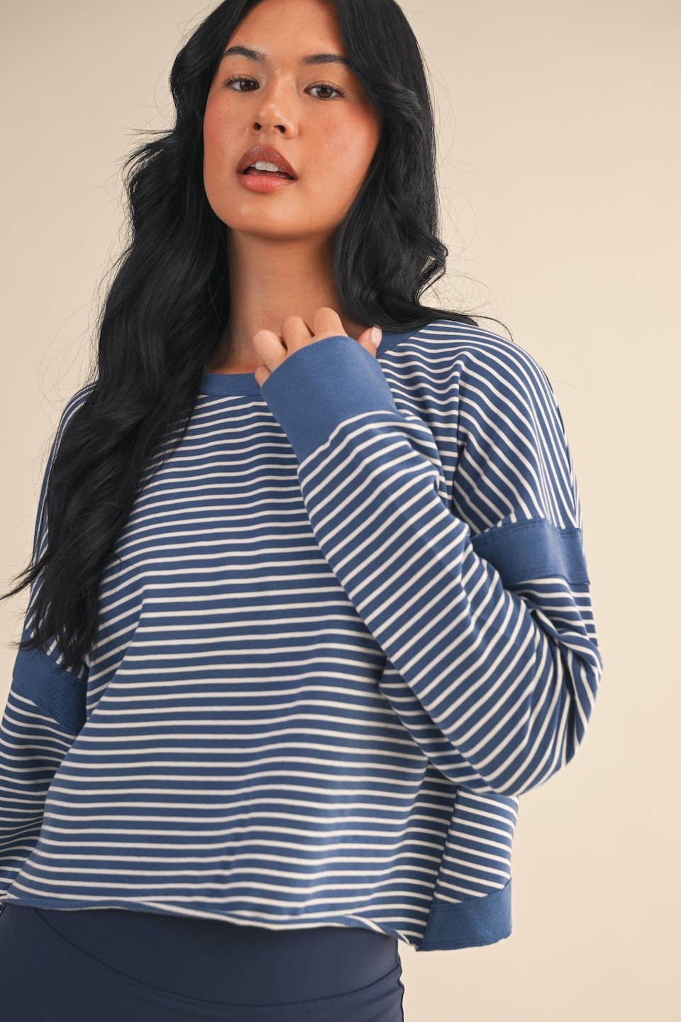Striped Cutout Back Layering Sweatshirt: Black/White