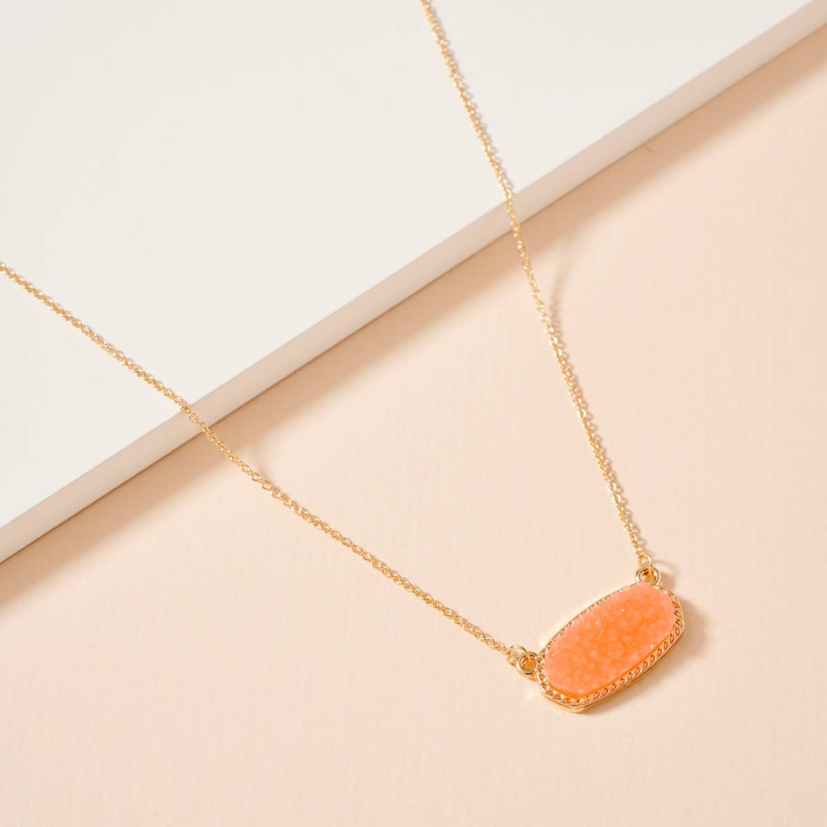 Druzy Stone Charm Short Necklace: Ivory / One / 4SN11008