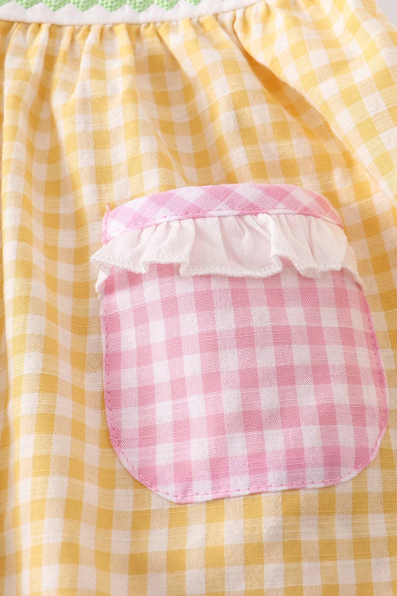 Yellow Plaid Chicken Applique Ruffle Girl Set size 5