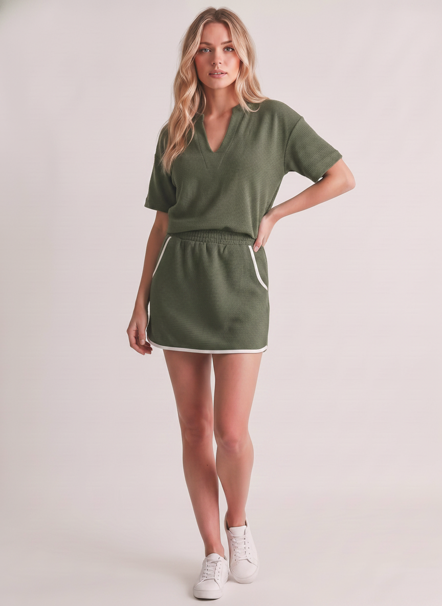 cloudy knit skort with pockets: Olive/Cream