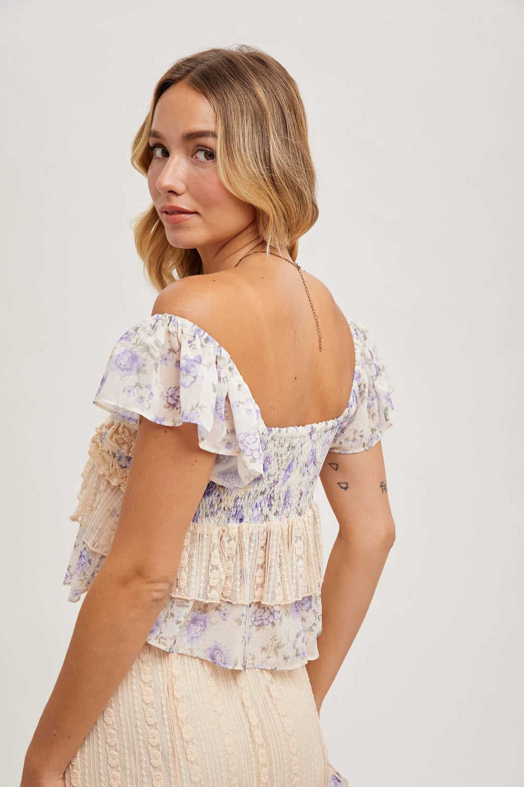 FLORAL PRINT RUFFLE LACE TRIMMED SWEETHEART NECK TOP