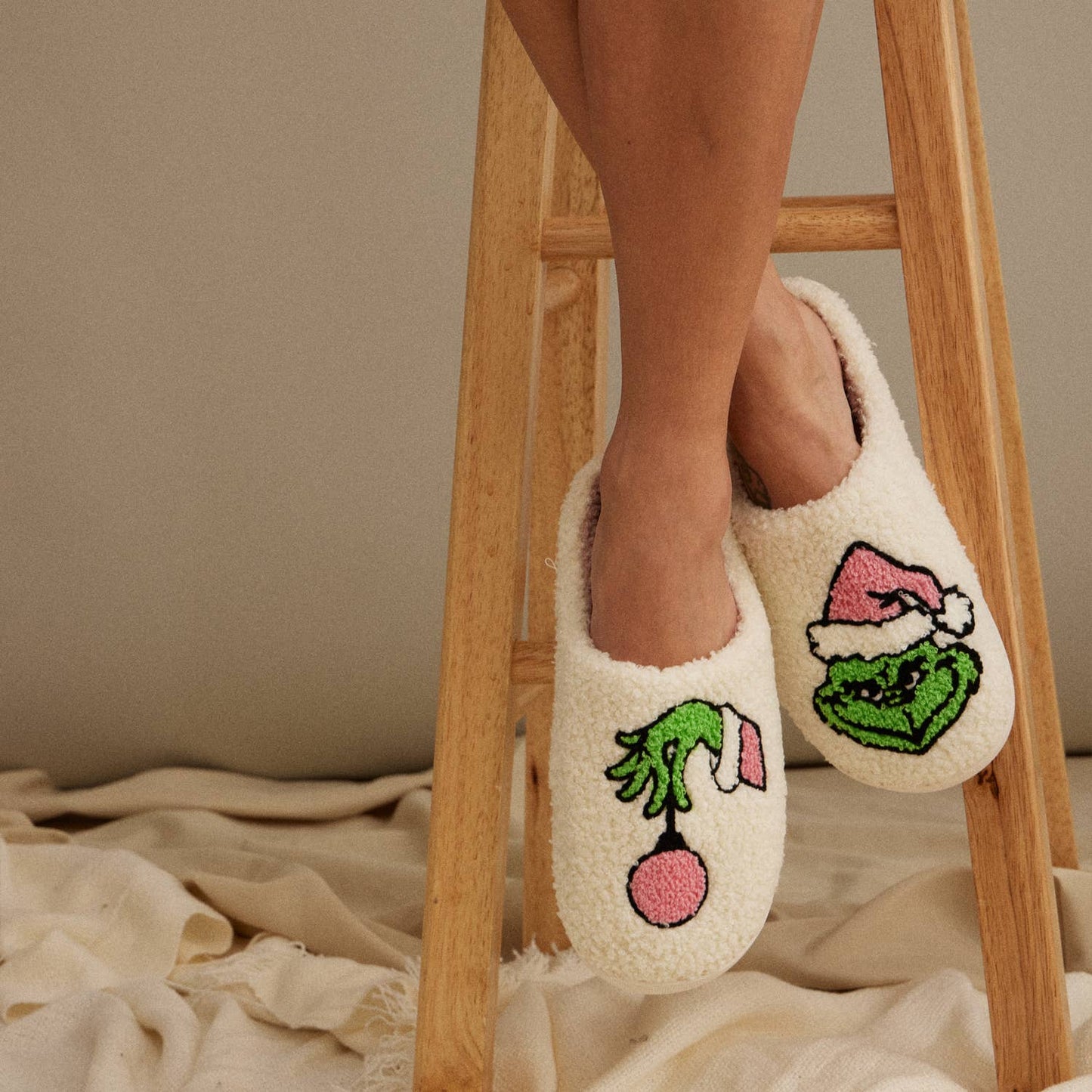 Christmas Grinch Home Slippers: Pink