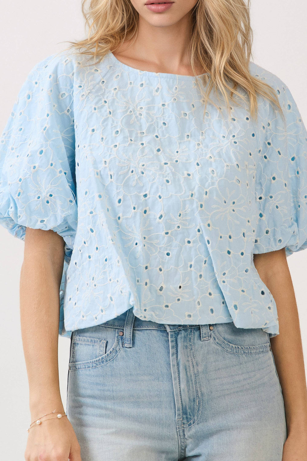 Embroidered Eyelet Bubble Sleeves Blouse: BABY BLUE