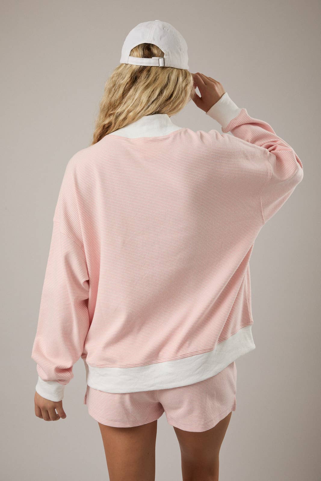MOCK NECK STRIPE SWEATSHIRTS TOP: PEACH-CREAM STRIPE