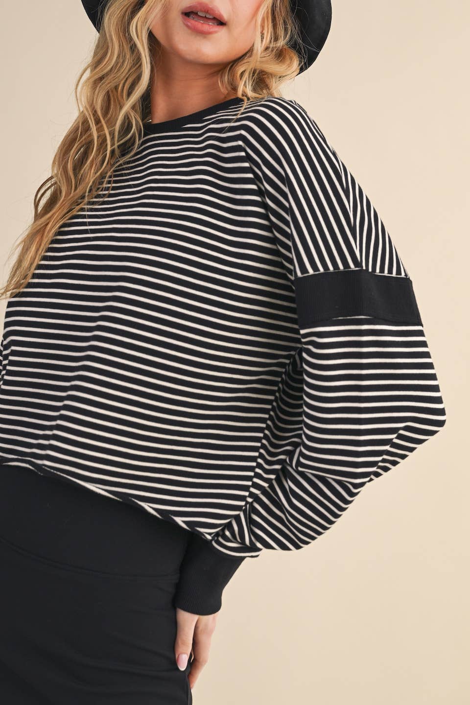 Striped Cutout Back Layering Sweatshirt: Black/White
