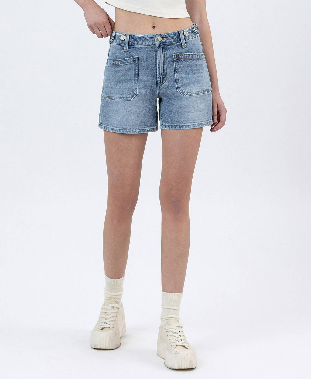 HIGH RISE TABBED WAISTBAND CUFFED DENIM SHORTS T6772